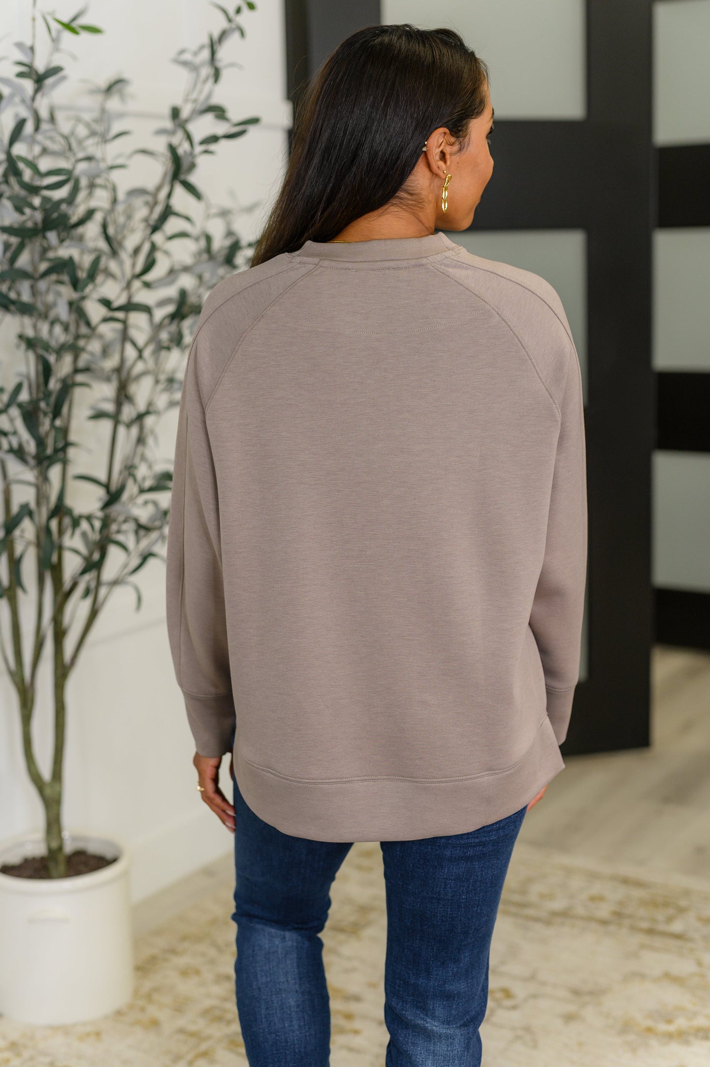 It's The Little Things Relaxed Scuba Pullover in Cocoa